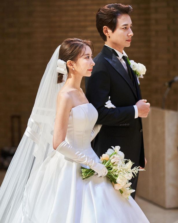  이지훈의 14세 연하의 일본인 신부, 사쿠라 아야네