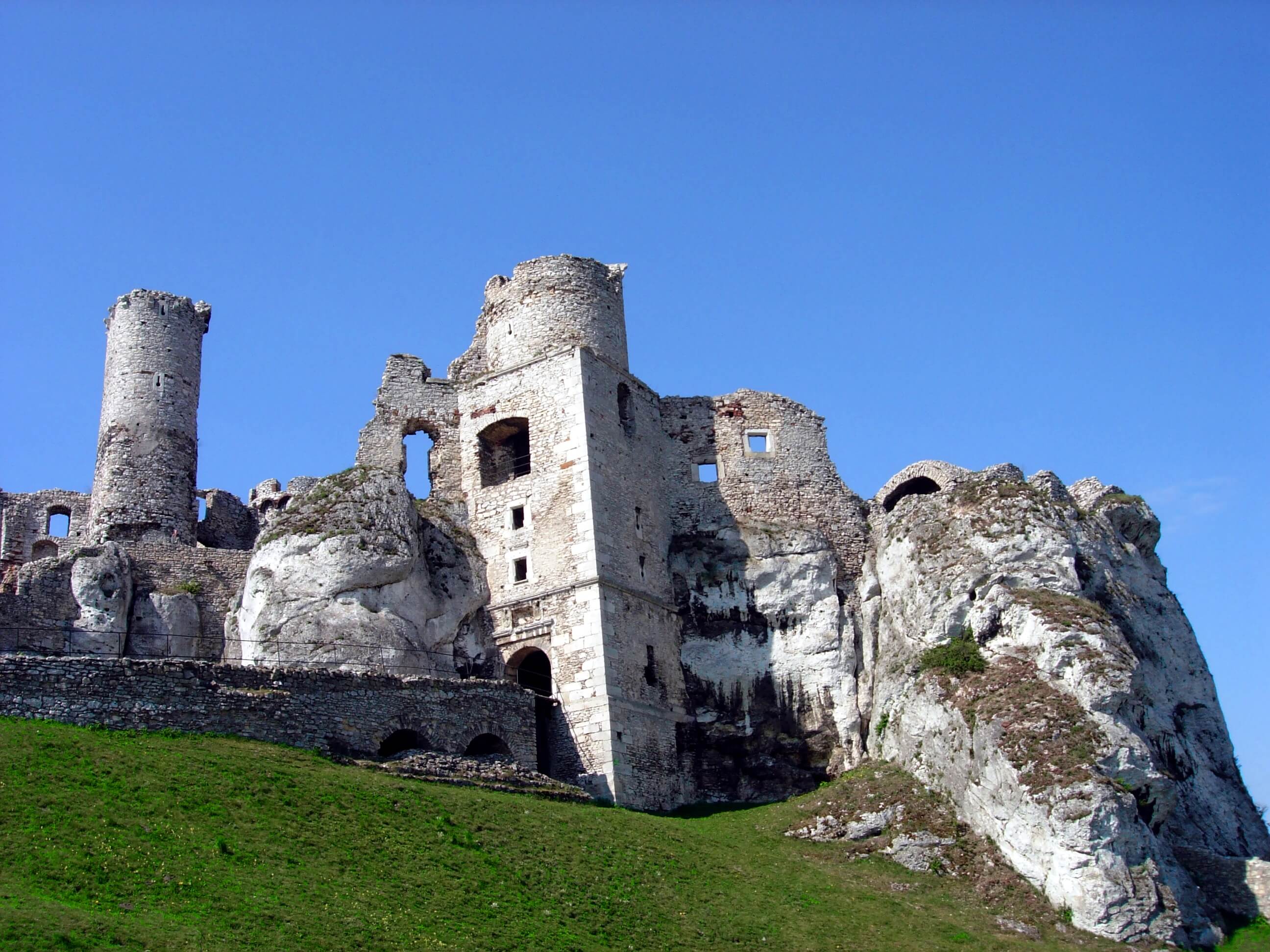 Ogrodzieniec Castle