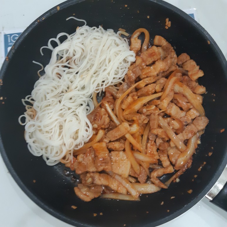 쉽지 않아 보이지만 간단한 요리 레시피를 자취할 때 만들어 먹을 수 있는 5