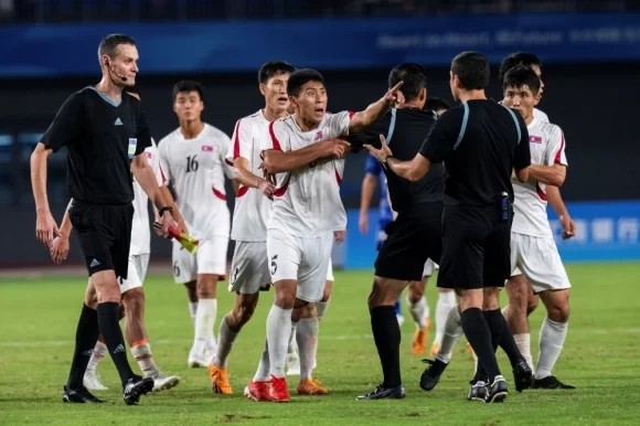 북한 일본 비매너 축구