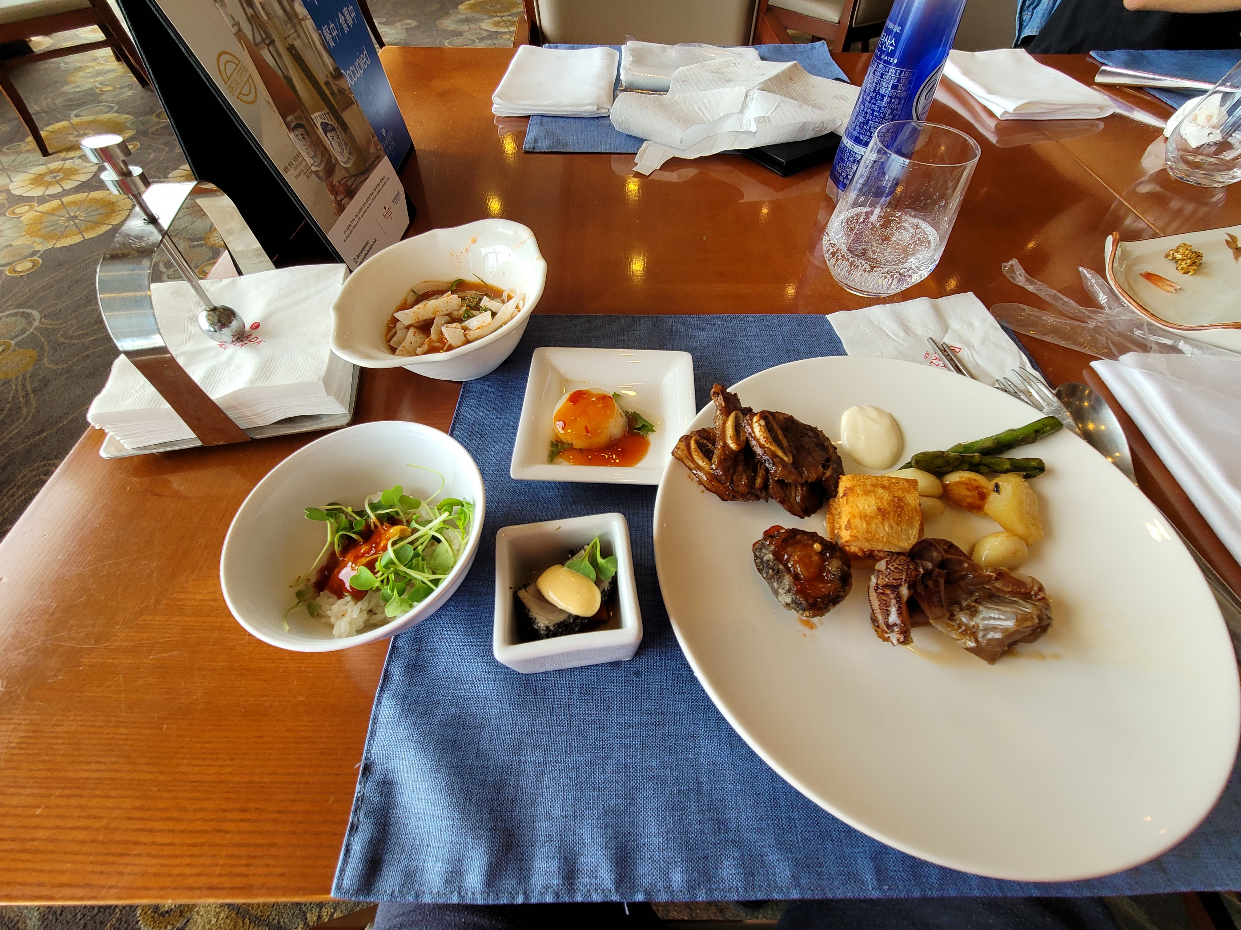  백신 2일차 라마다 런치