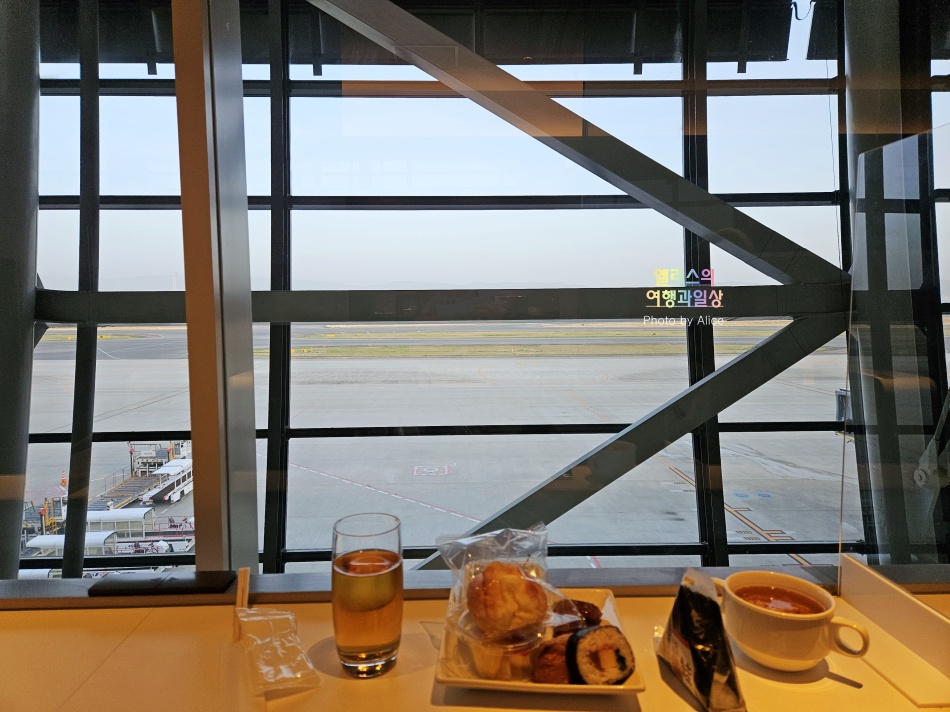 Kansai Airport Lounge PP Card X / The Lounge App O KIX North Lounge 리뷰