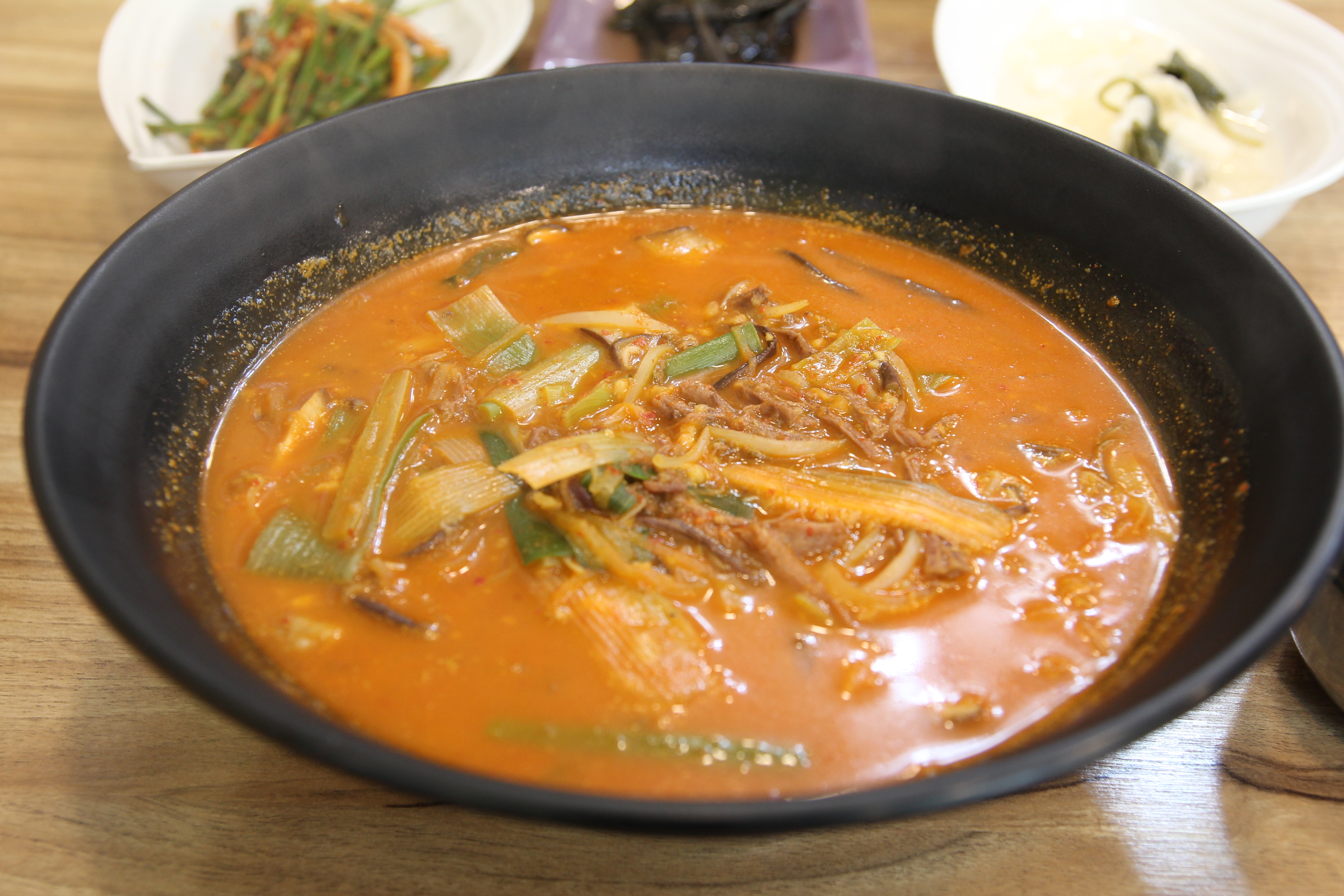  오대산 맛집 - 육칼밥 산아래