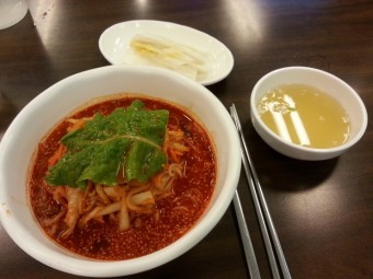 비빔 칼국수