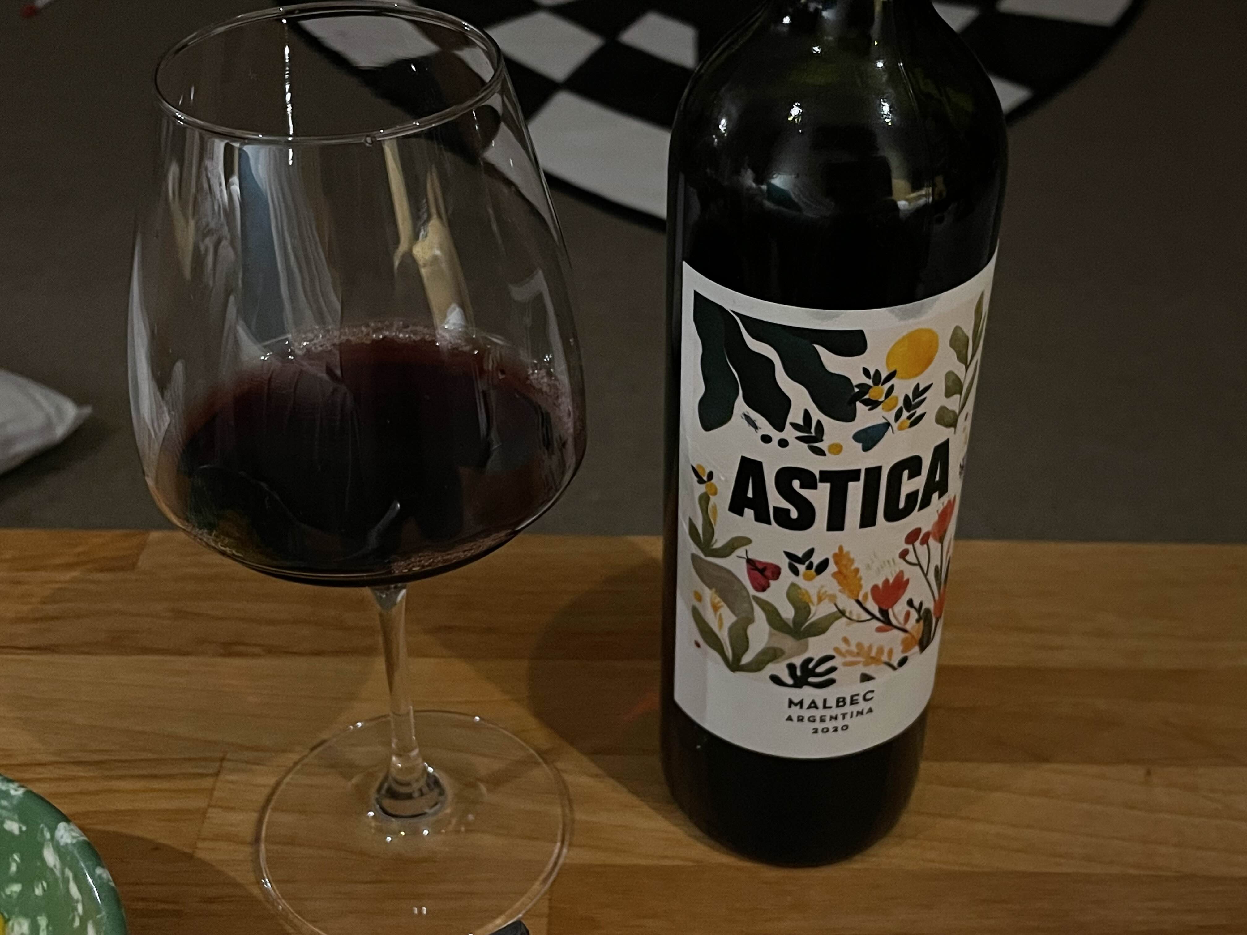  [와인일기]저렴한데 킹맛있는 레드와인 '아스티카 말벡' 추천