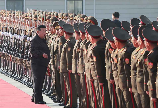 북한 군인 훈련 중