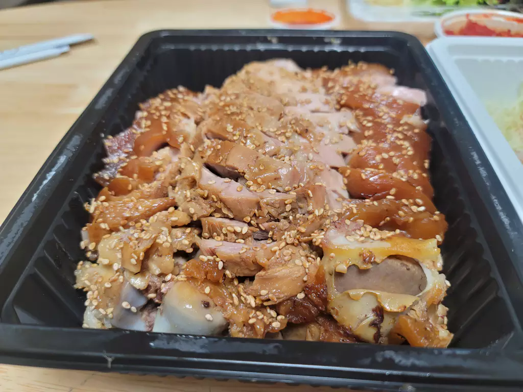 화곡영양족발 접사