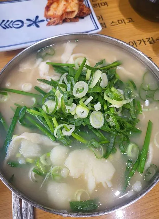 잉꼬칼국수