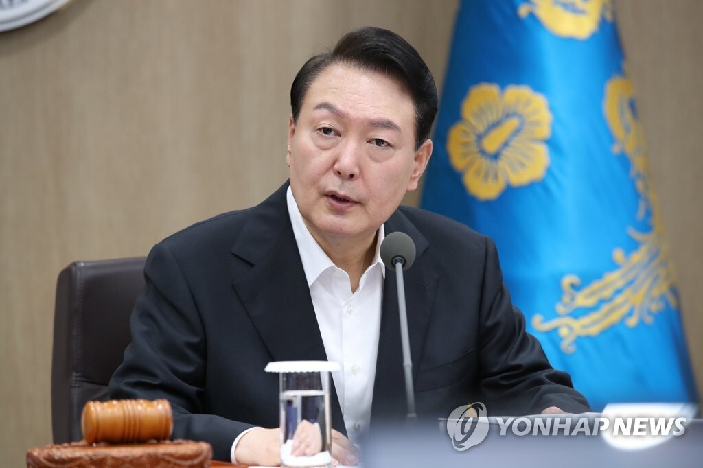  대통령실 "尹, 오랜만에 푹 쉰다..가능하면 일은 덜 하기로"