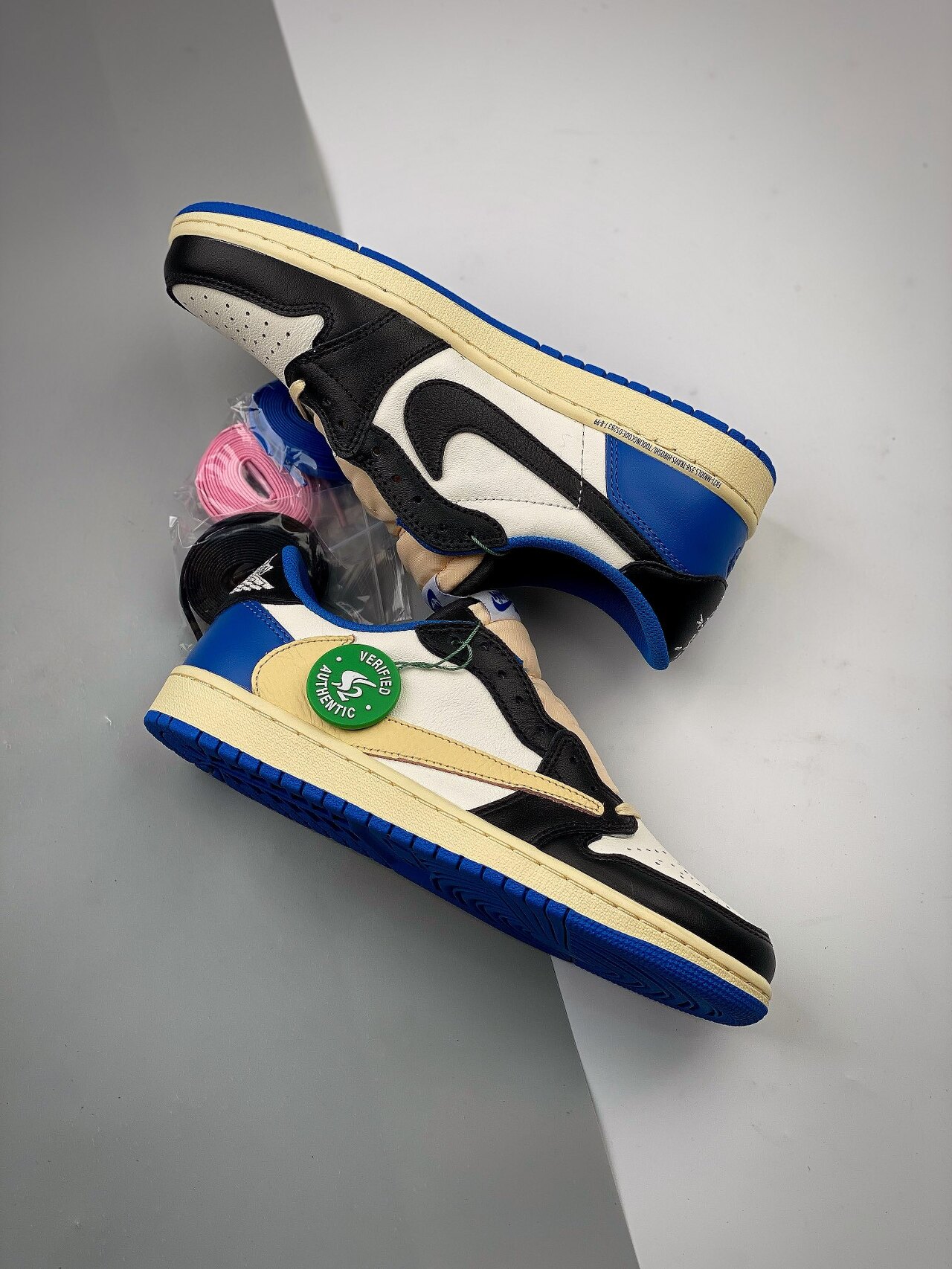  [NIKE x TRAVIS SCOTT x FRAGMENT] S2 나이키 X 트래비스스캇 X 프라그먼트 에어 조던1 로우 OG DM7866-140