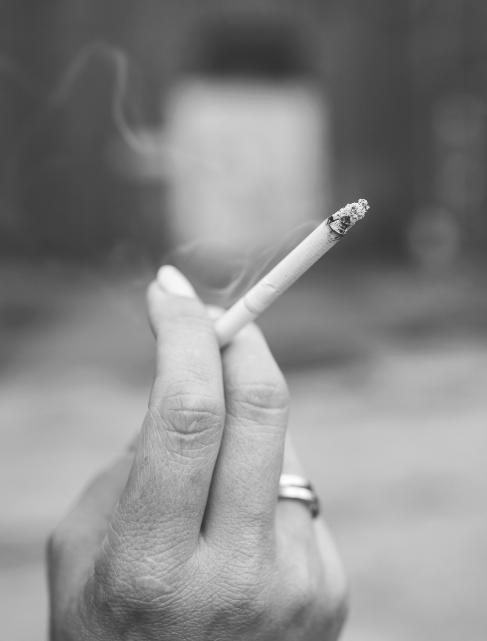 담배피는사진