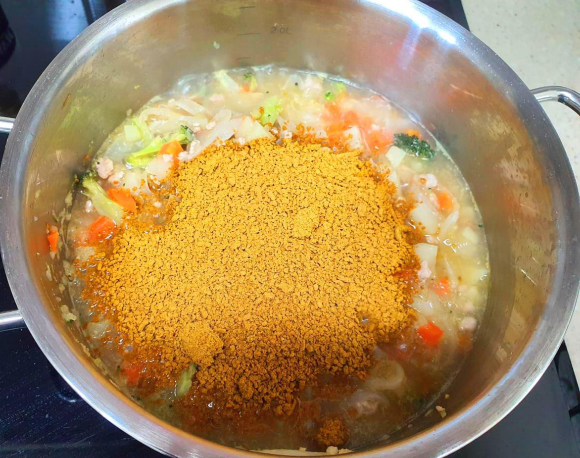 카레 가루 넣은 사진