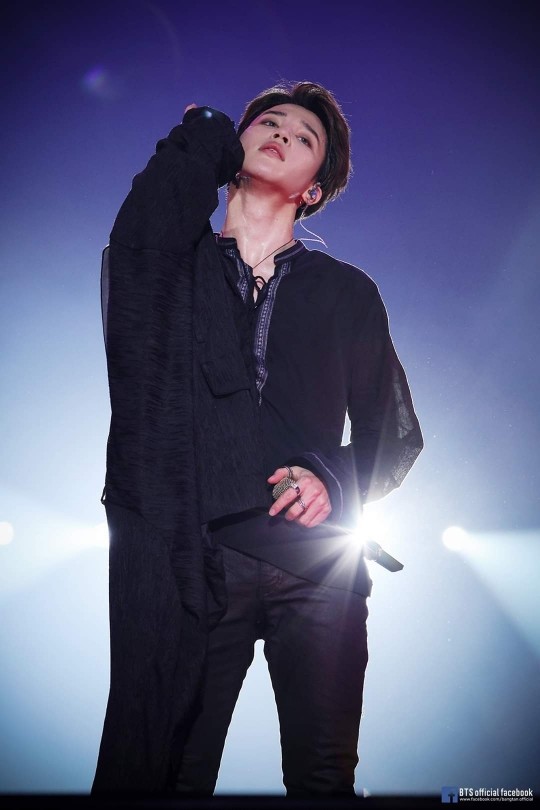  방탄소년단 지민 '실물 갑' 워너비 몸매 황금비율 긴 다리 시선강탈