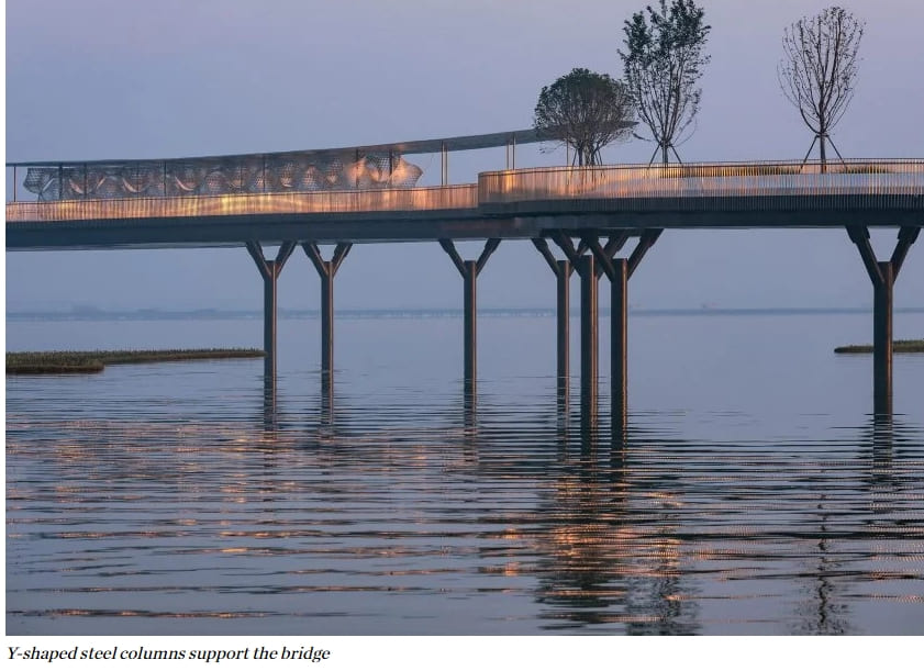 상하이 위안당 호수를 가로 지르는 스네이킹 브릿지 VIDEO:BAU designs winding bridge in China as a 