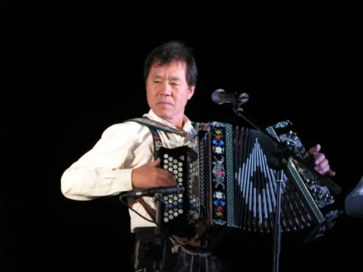 김홍철