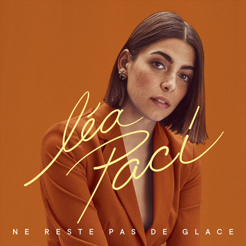  Léa Paci - Ne reste pas de glace