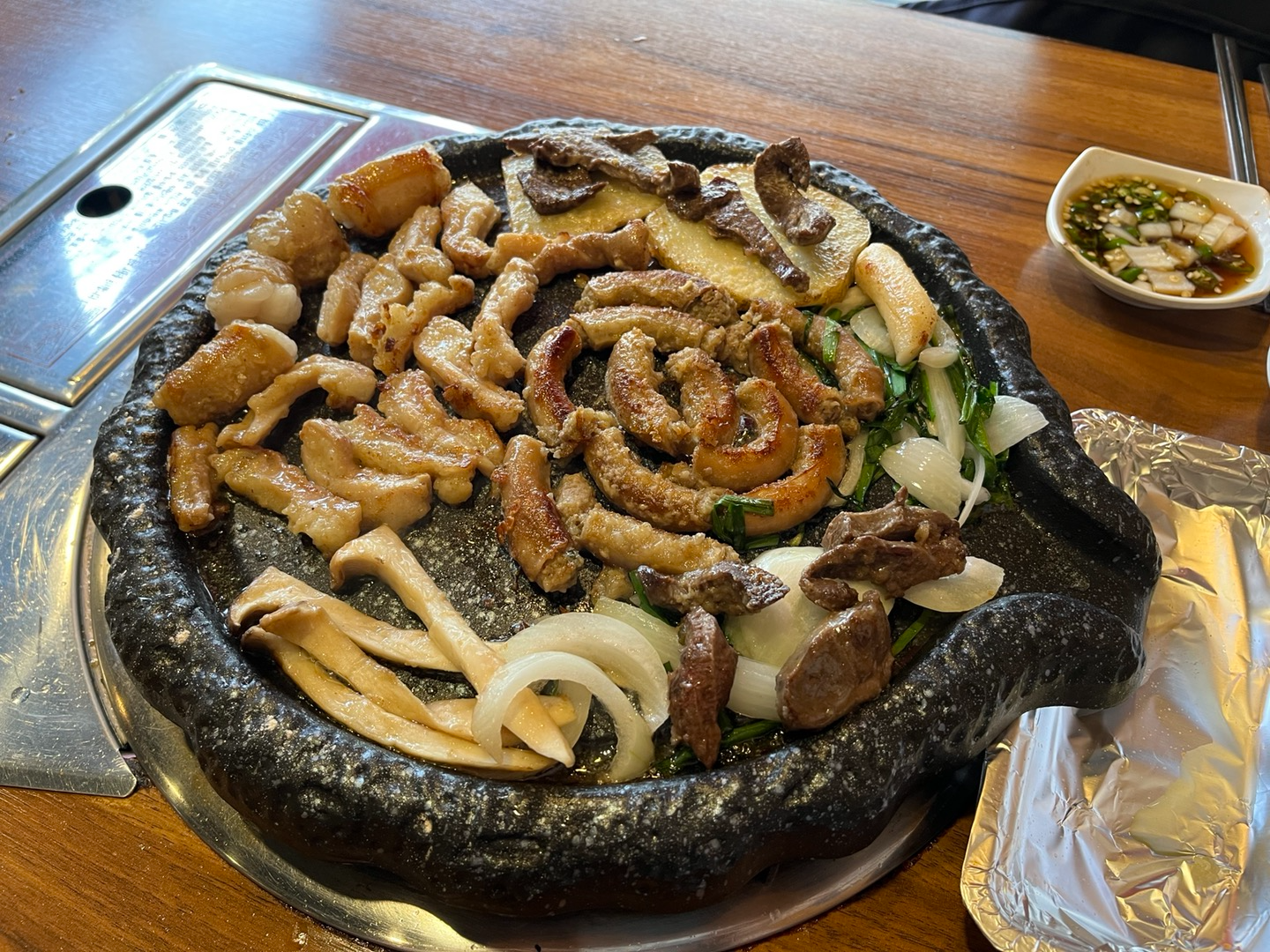  목동 종가댁마늘곱창 '마늘곱창모듬구이'