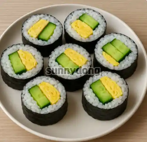 달걀 오이 김밥 이미지