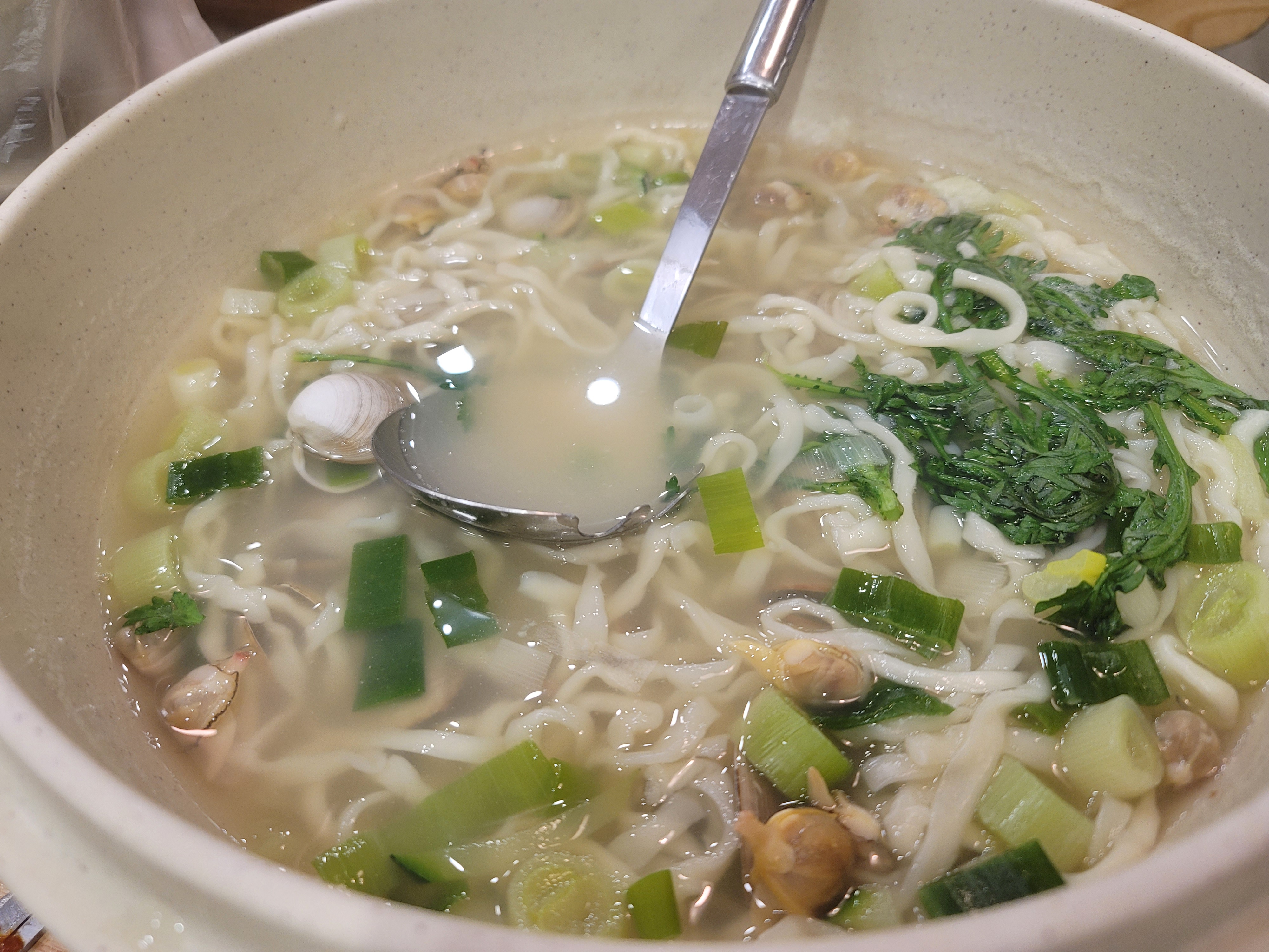  대연동 공원 칼국수