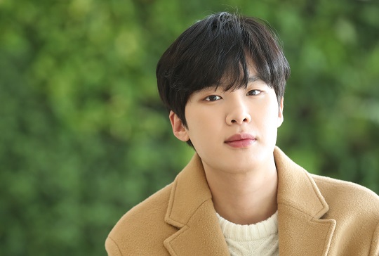  배우 김동희 학폭 폭로자 숨지 말고 당당하게 사과하길 발언