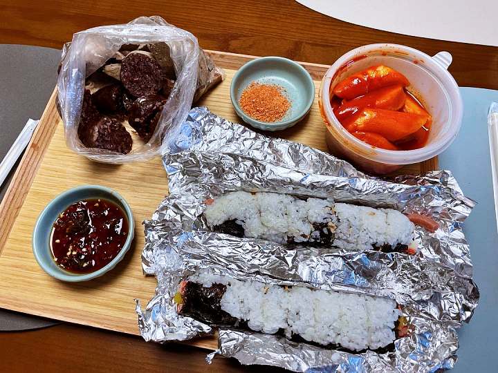 생방송오늘저녁 3시50분 순대 두툼하고 부드러운 할머니 표 순대 종로 광장시장 맛집 추천