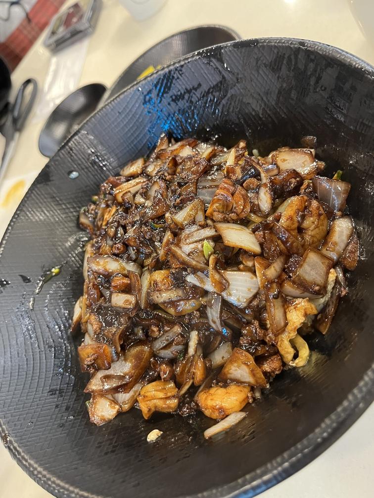 삼선간짜장입니다