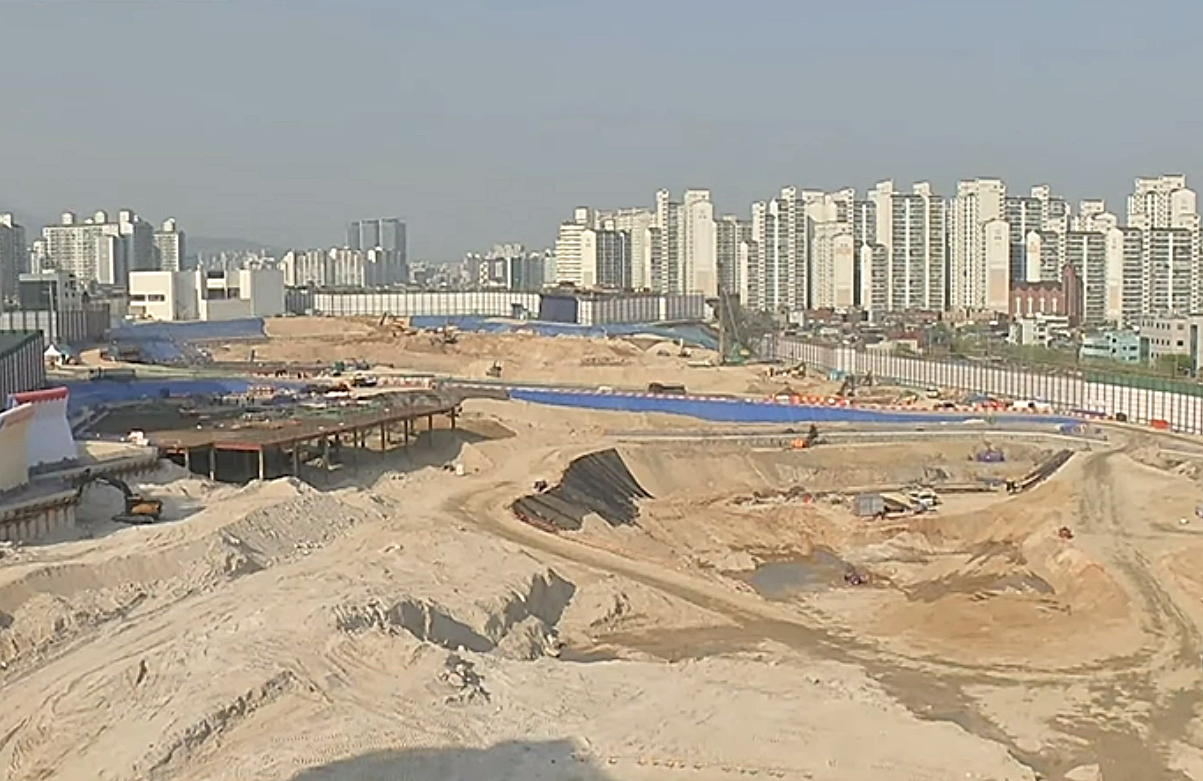  건축비 인상 대립, 공사 중단 건설사 늘어, 하도급 업체 줄 도산 위기