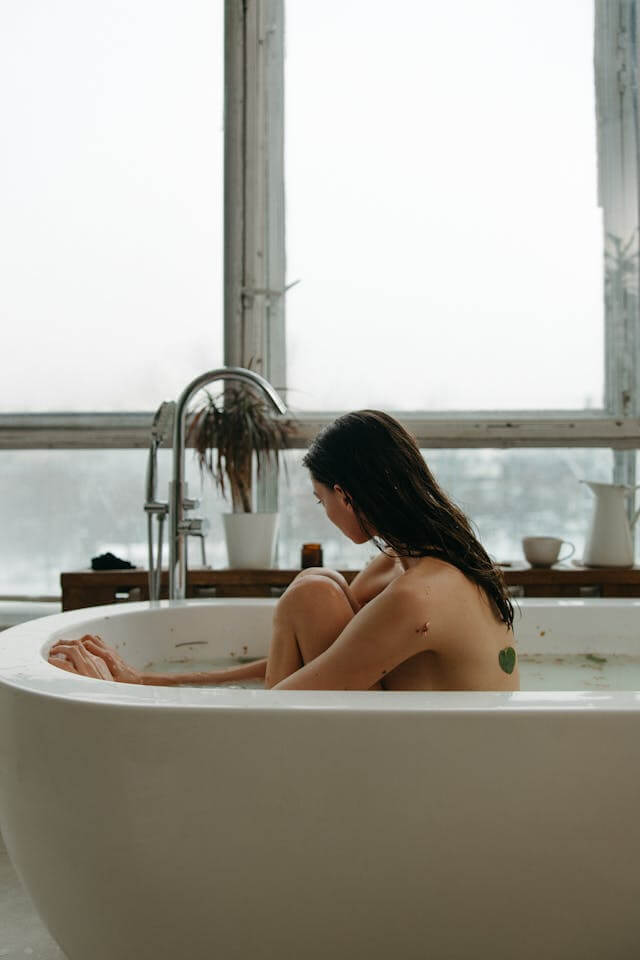 목욕 / 샤워 / 씻는 꿈 해몽 꿈 풀이