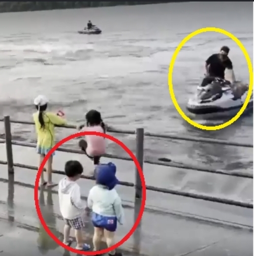  한강 제트스키 물대포 쏜 남자 아이 조준 후 발사 머리 수술 사건 커지자 제트스키 매물로 내 놔 영상 (+사고 은폐)