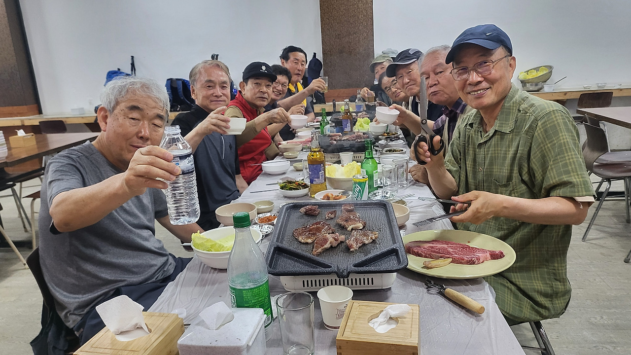 집밥함바뷔페식당 이미지