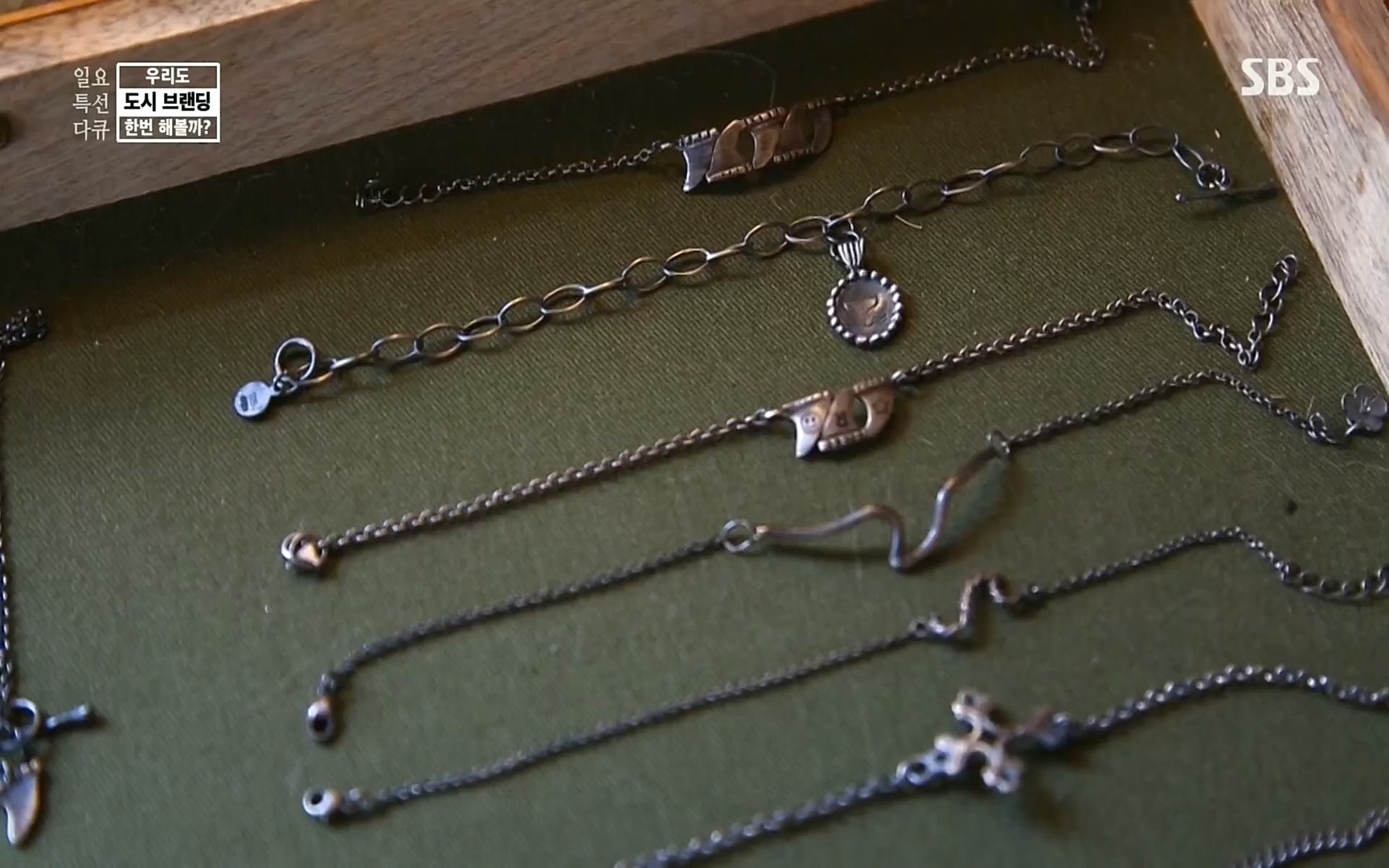 일요 특선 다큐멘터리.E287.220911p.H264-F1RST.mp4_20220912_135055.499.jpg