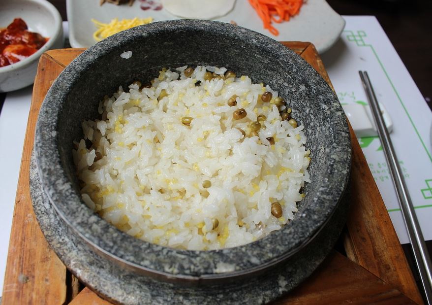  돌솥밥의 역사와 종류 그리고 맛있게 먹는 방법 !!