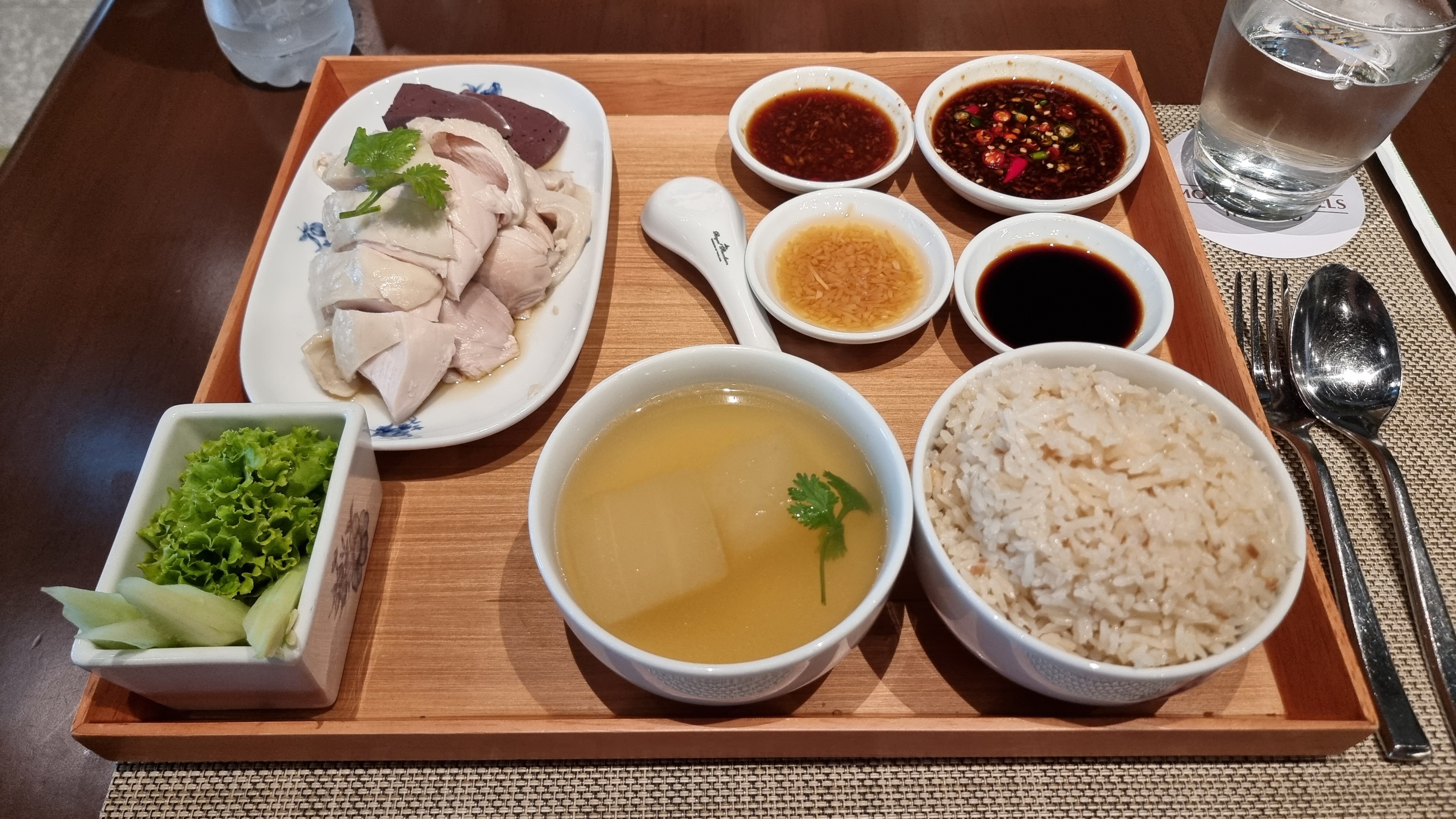 몬티엔 치킨 라이스
Montein Chicken Rice