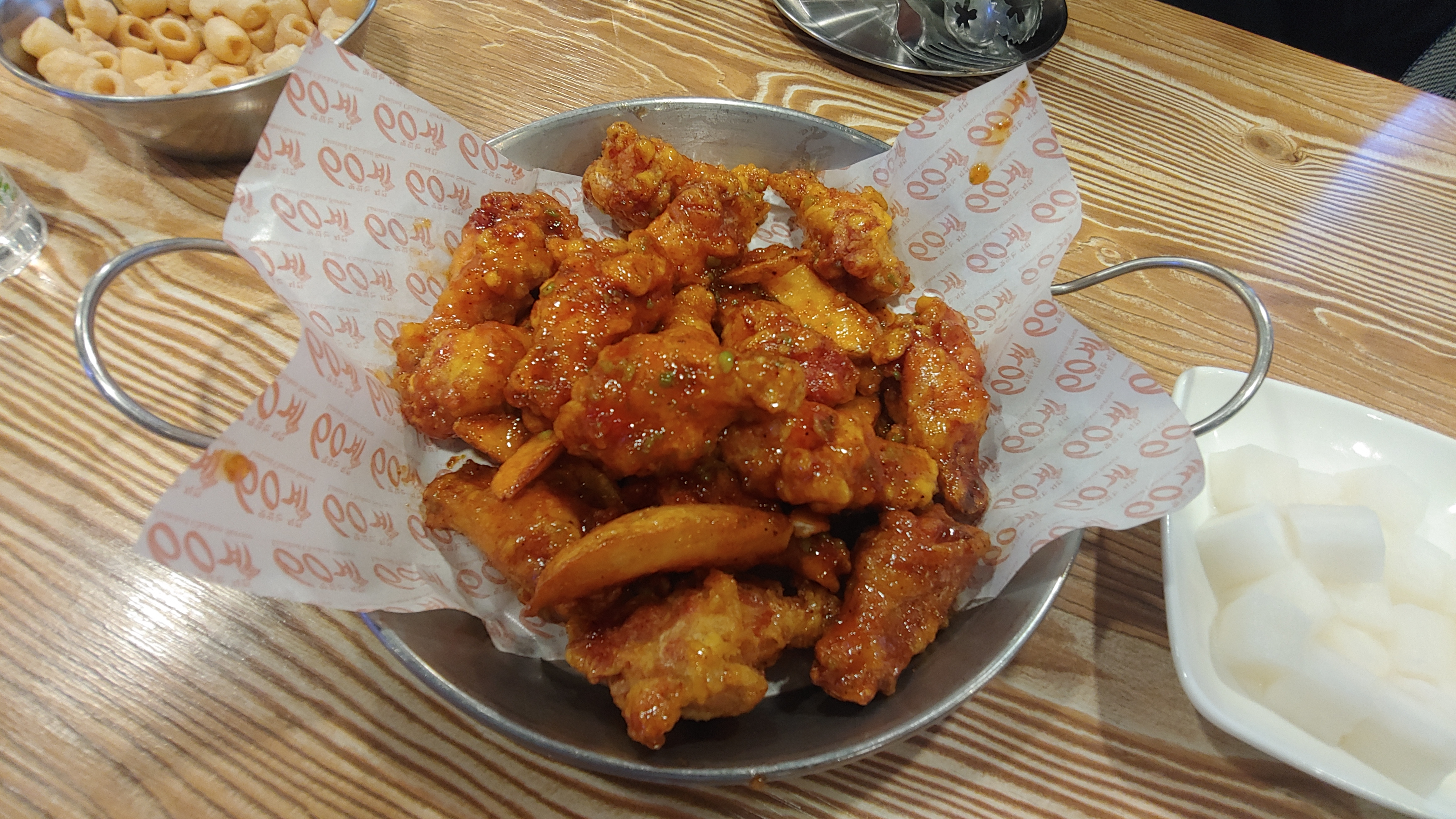  맛의 여왕 이영자가 강력히 추천한 치킨집, 60계 치킨