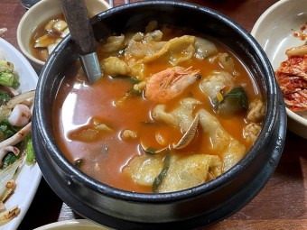 뚝배기 수제비 칼국수