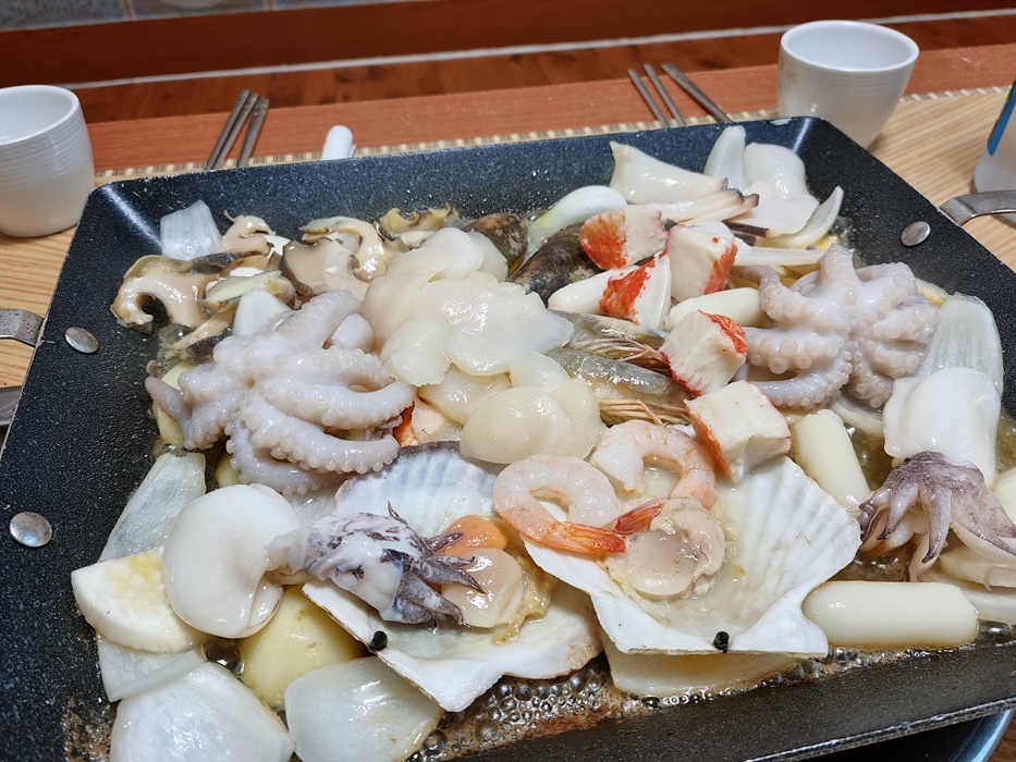  포항 양덕 해물 맛집 '부산해물철판'