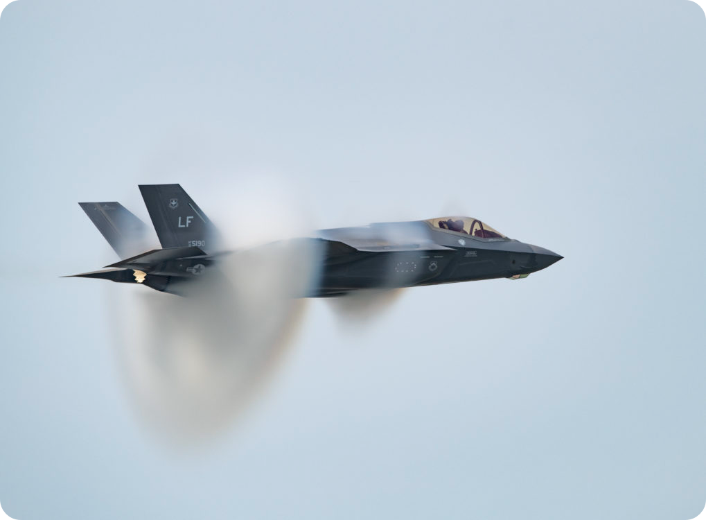 시속 750 마일의 고속 비행을 선보이고 있는 F-35A