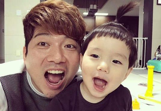  개그맨 김재욱. 아내 박세미 자연분만 강요 논란