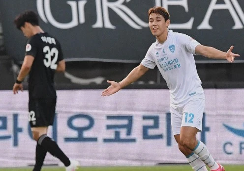 축구 송민규 선수