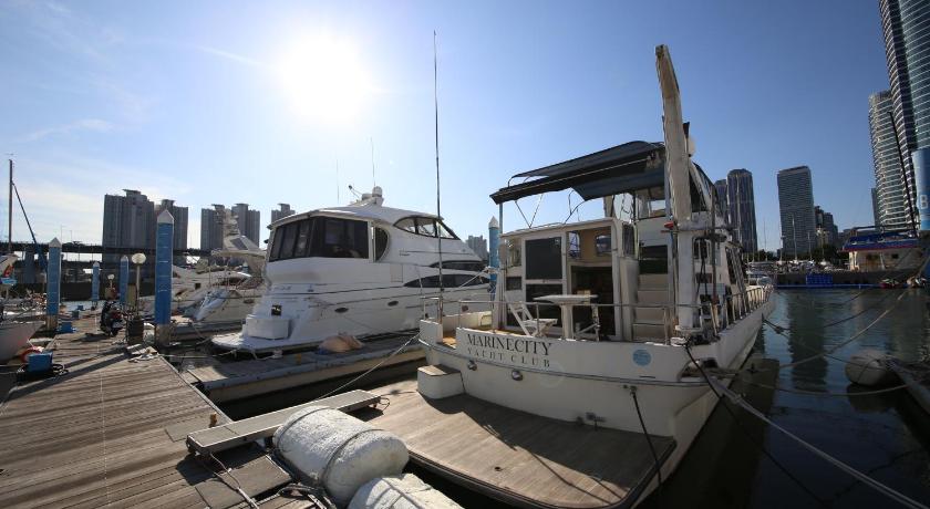  부산호텔 //부산여행에 잊지못할 색다른 하룻밤 요트호텔 마린시티 클럽 요트 스테이 (Marine City Club Yacht Stay)