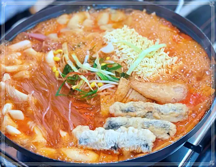 생방송투데이 성남 신흥동 한마음으로 지켜온 38년 추억의 옛날 떡볶이 맛집