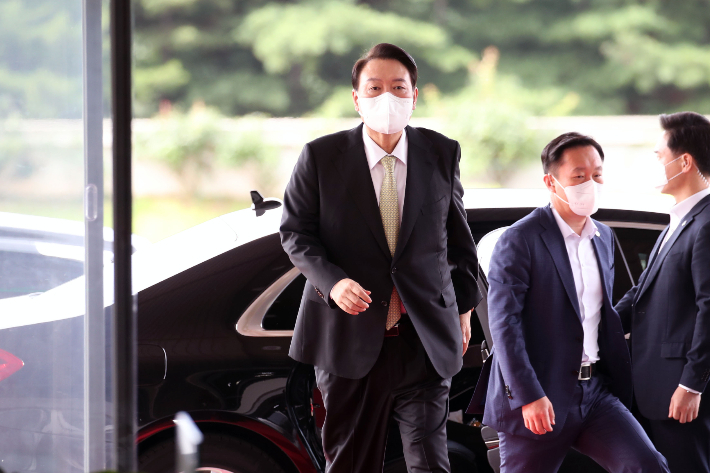  [투표]尹 '아베 직접 조문'..어떻게 생각하세요?[이슈시개]