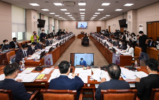 한전 산하 발전5사 사장,  '10조 수익' 인니 광산 헐값 매각 시도