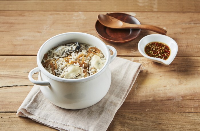  겨울철 입맛 돋우는 무장아찌 굴밥