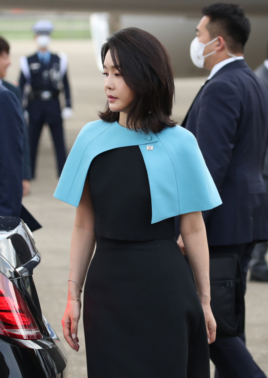  김건희 여사 나토 7가지 패션