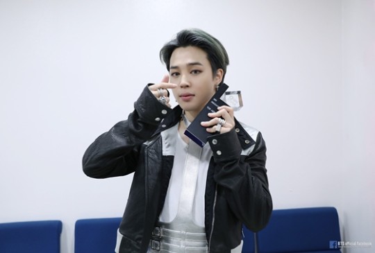  방탄소년단 지민 정규 4집 음방 1위 기념 사진 공개 '빛나는 비주얼'