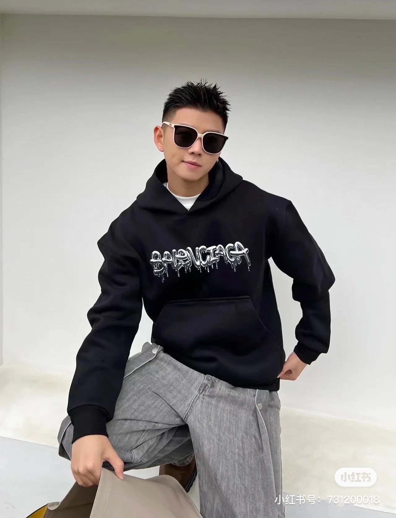  [BALENCIAGA] 발렌시아가 슬라임 로고 와이드핏 스웨트 셔츠 후드 티셔츠 674986 (2 COLOR)