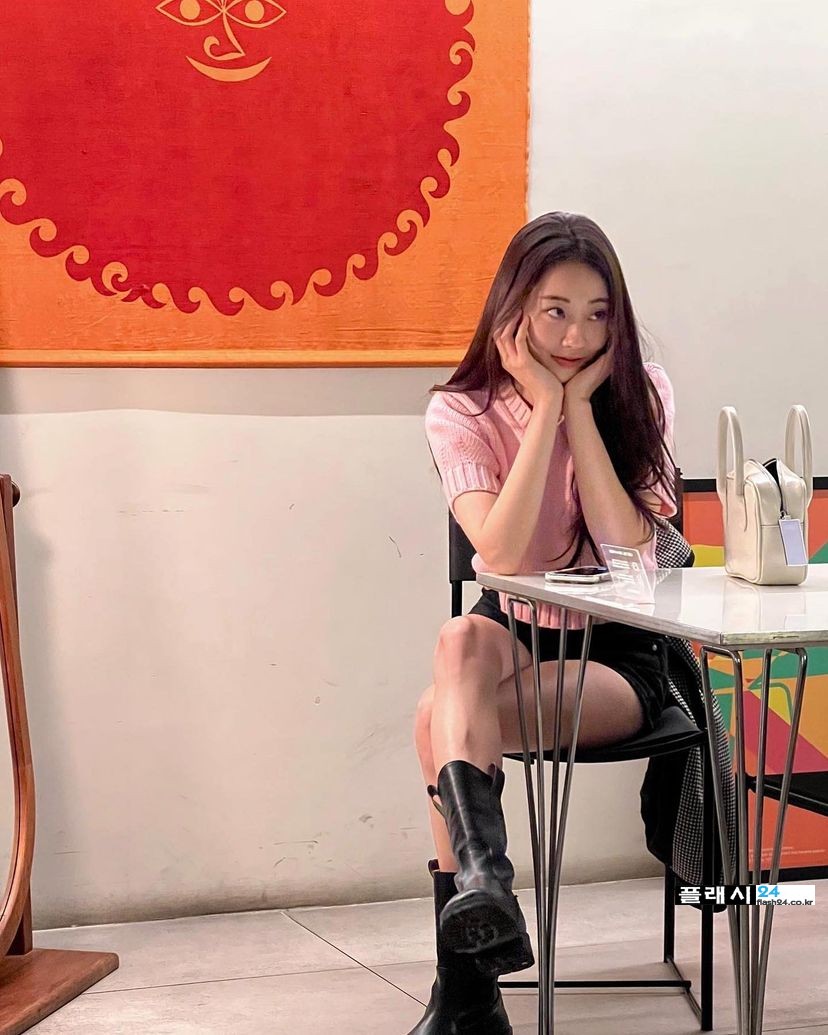 경리는 여전히 일상생활에 순조롭게 대처하고 있다. 10