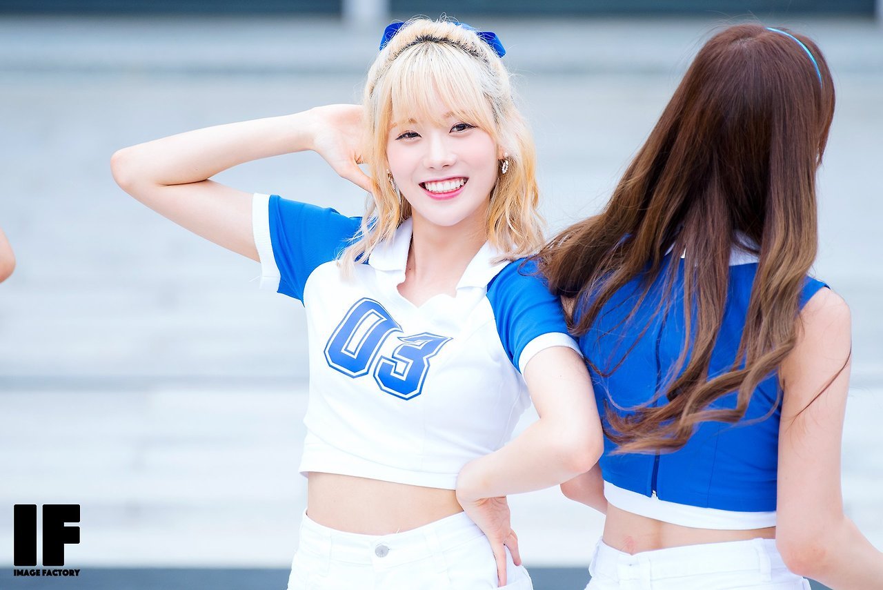  03번 치어리더 우주소녀 루다 치어리더복 사진
