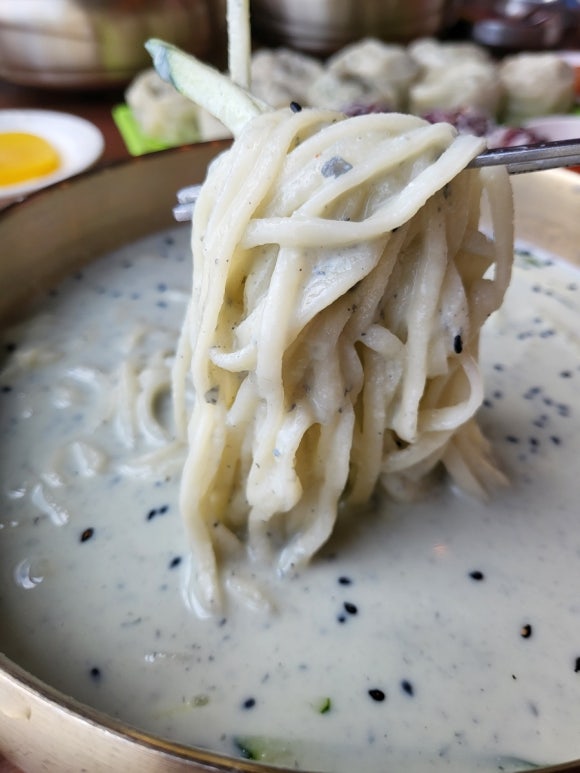 백엄마팥칼국수 이미지